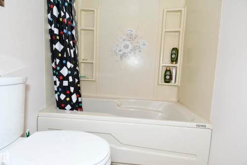 10 Athapaskan Drive, Leduc, AB - Indoor Photo Showing Bathroom