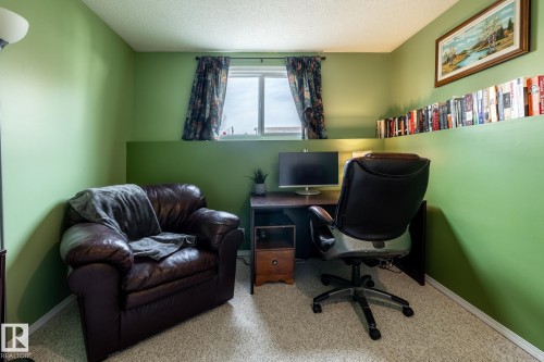 Flex room suitable for office or sitting area - 3608 16A Avenue, Edmonton, AB - Indoor Photo Showing Office