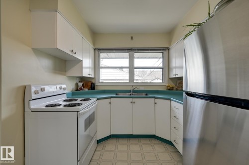 14552 107A Avenue, Edmonton, AB - Indoor Photo Showing Kitchen With Double Sink