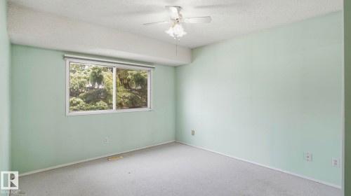 9834 167A Avenue, Edmonton, AB - Indoor Photo Showing Other Room