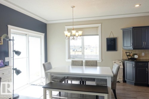 243 Greenfield Way, Fort Saskatchewan, AB - Indoor Photo Showing Dining Room