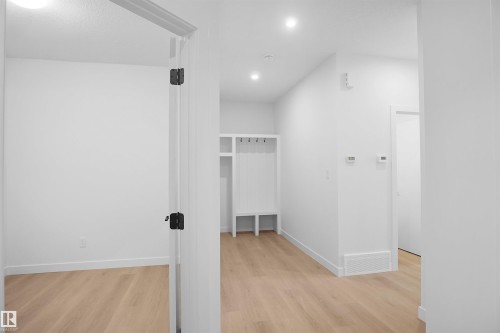 119 Peirwyck Loop, Spruce Grove, AB - Indoor Photo Showing Other Room