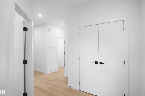 119 Peirwyck Loop, Spruce Grove, AB - Indoor Photo Showing Other Room