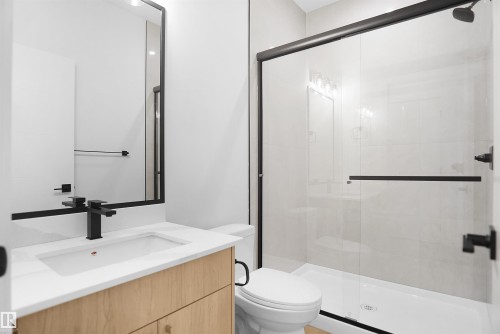 119 Peirwyck Loop, Spruce Grove, AB - Indoor Photo Showing Bathroom
