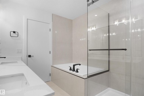 119 Peirwyck Loop, Spruce Grove, AB - Indoor Photo Showing Bathroom