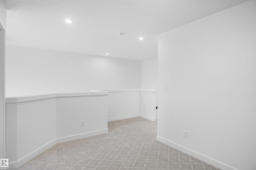 119 Peirwyck Loop, Spruce Grove, AB - Indoor Photo Showing Other Room