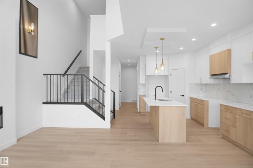 119 Peirwyck Loop, Spruce Grove, AB - Indoor Photo Showing Kitchen