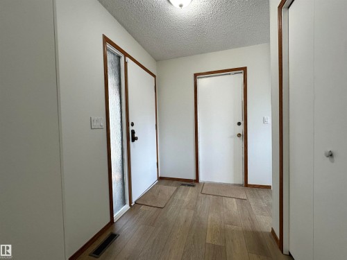 11111 157 Avenue, Edmonton, AB - Indoor Photo Showing Other Room