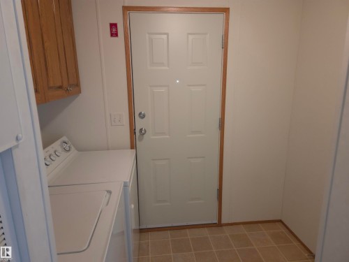 11 Midland Road, Millet, AB - Indoor Photo Showing Laundry Room