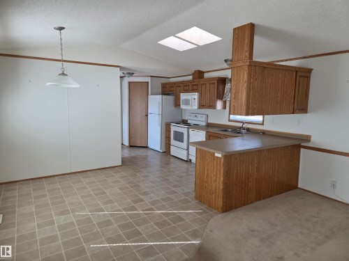 11 Midland Road, Millet, AB - Indoor Photo Showing Kitchen With Double Sink