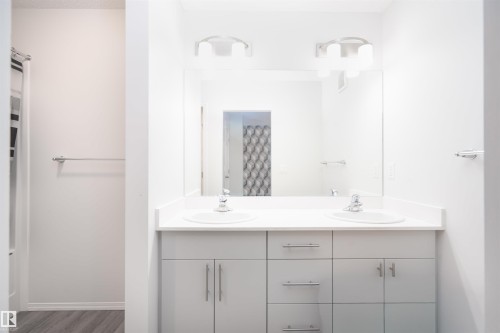 3099 Checknita Way, Edmonton, AB - Indoor Photo Showing Bathroom