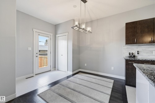8834 91 Street, Edmonton, AB - Indoor