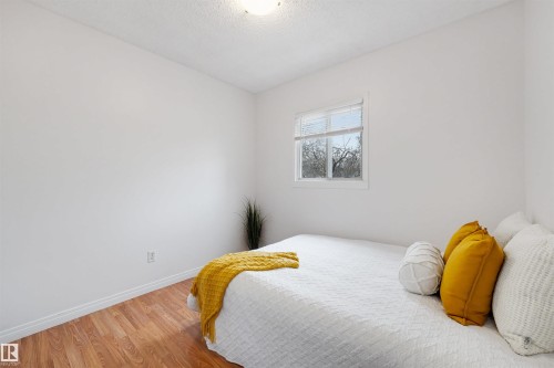 11421 68 Street, Edmonton, AB - Indoor Photo Showing Bedroom