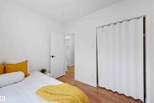 11421 68 Street, Edmonton, AB - Indoor Photo Showing Bedroom