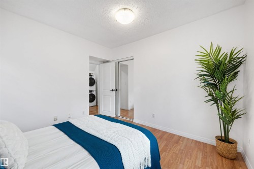 11421 68 Street, Edmonton, AB - Indoor Photo Showing Bedroom