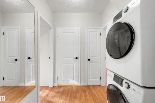 11421 68 Street, Edmonton, AB - Indoor Photo Showing Laundry Room