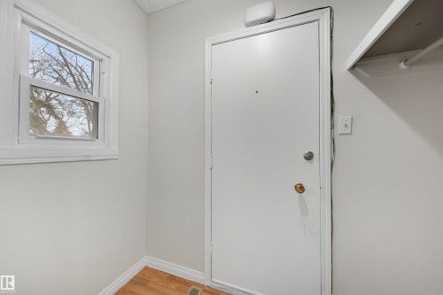 11421 68 Street, Edmonton, AB - Indoor Photo Showing Other Room