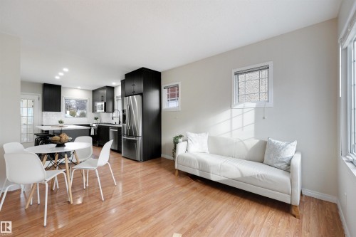 11421 68 Street, Edmonton, AB - Indoor
