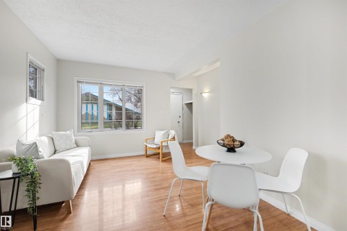 11421 68 Street, Edmonton, AB - Indoor