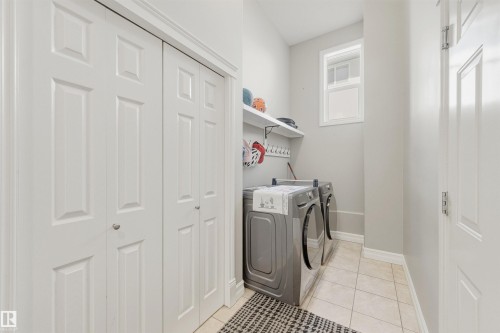 1145 Lincoln Crescent, Edmonton, AB - Indoor Photo Showing Laundry Room