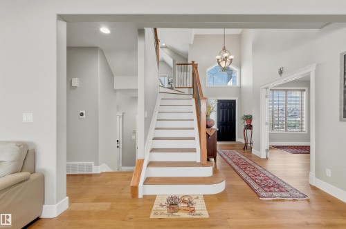 1145 Lincoln Crescent, Edmonton, AB - Indoor Photo Showing Other Room