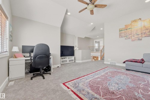 1145 Lincoln Crescent, Edmonton, AB - Indoor