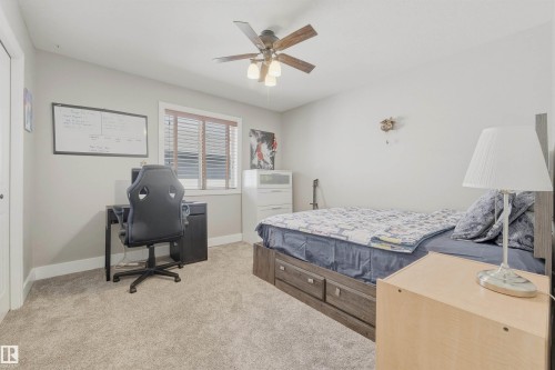 1145 Lincoln Crescent, Edmonton, AB - Indoor Photo Showing Bedroom
