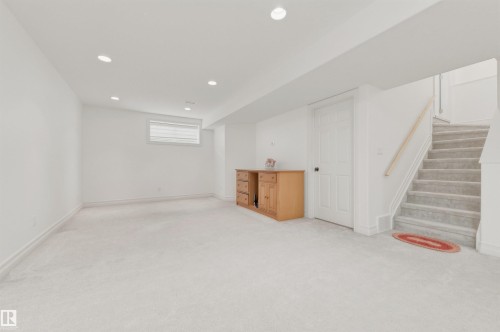1145 Lincoln Crescent, Edmonton, AB - Indoor