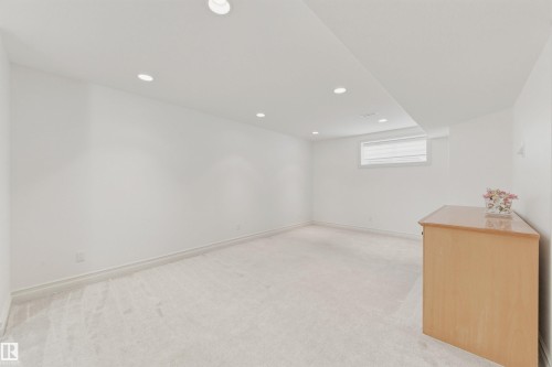 1145 Lincoln Crescent, Edmonton, AB - Indoor