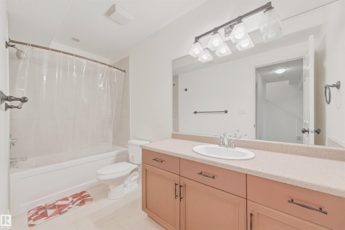 1145 Lincoln Crescent, Edmonton, AB - Indoor Photo Showing Bathroom