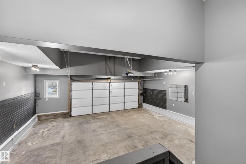 242 Cranberry Bend, Fort Saskatchewan, AB - Indoor Photo Showing Garage