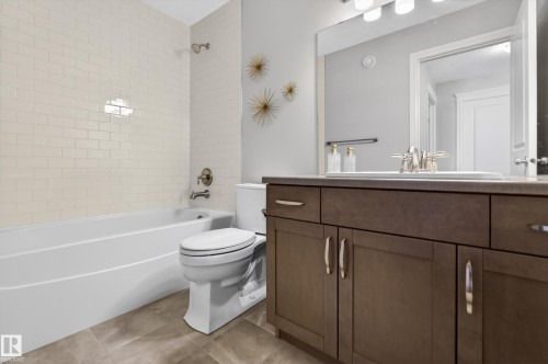 242 Cranberry Bend, Fort Saskatchewan, AB - Indoor Photo Showing Bathroom