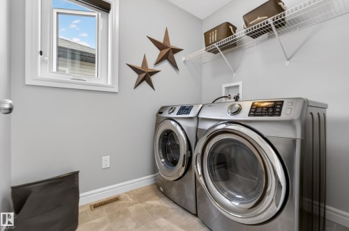 242 Cranberry Bend, Fort Saskatchewan, AB - Indoor Photo Showing Laundry Room
