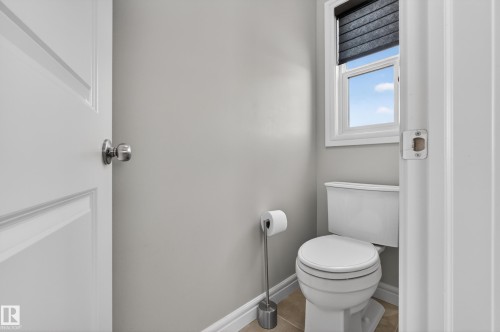 242 Cranberry Bend, Fort Saskatchewan, AB - Indoor Photo Showing Bathroom
