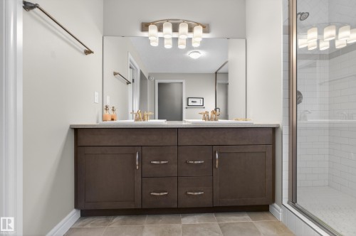 242 Cranberry Bend, Fort Saskatchewan, AB - Indoor Photo Showing Bathroom