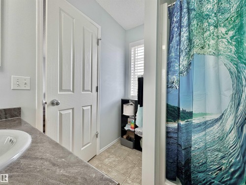51 Galloway Wynd, Fort Saskatchewan, AB - Indoor Photo Showing Bathroom