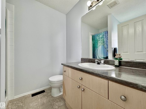 51 Galloway Wynd, Fort Saskatchewan, AB - Indoor Photo Showing Bathroom