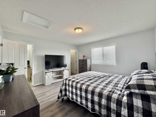 51 Galloway Wynd, Fort Saskatchewan, AB - Indoor Photo Showing Bedroom