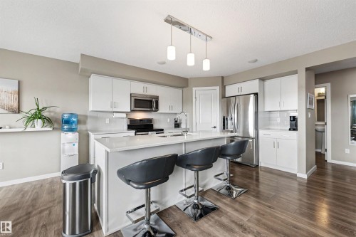6517 57 Avenue, Beaumont, AB - Indoor Photo Showing Kitchen With Upgraded Kitchen