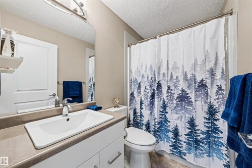 6517 57 Avenue, Beaumont, AB - Indoor Photo Showing Bathroom
