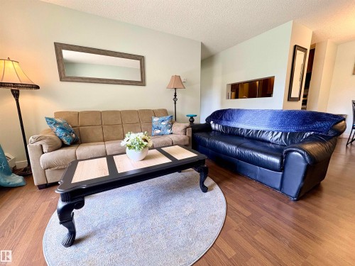 163 10520 120 Street, Edmonton, AB - Indoor