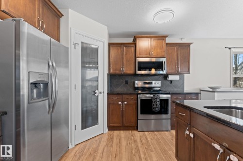 132 Selkirk Place, Leduc, AB - Indoor Photo Showing Kitchen With Stainless Steel Kitchen
