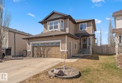 132 SELKIRK Place Leduc, AB T9E 0L6