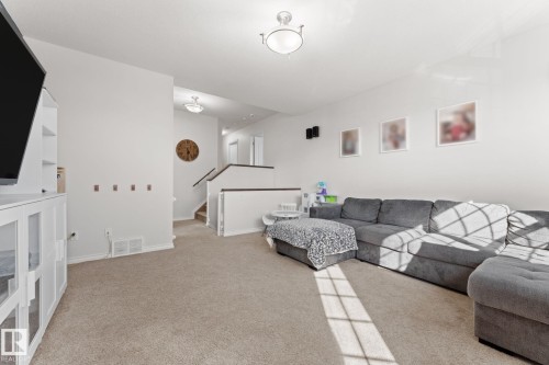 132 Selkirk Place, Leduc, AB - Indoor Photo Showing Living Room