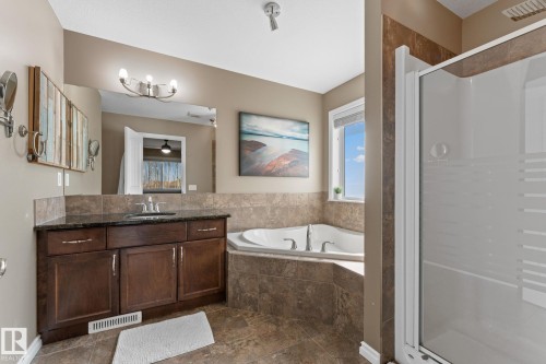 132 Selkirk Place, Leduc, AB - Indoor Photo Showing Bathroom