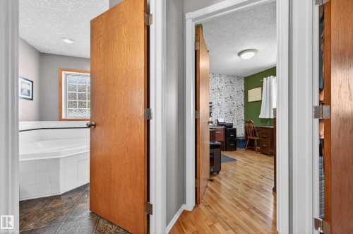 4217 55 Avenue, Lamont, AB - Indoor Photo Showing Other Room