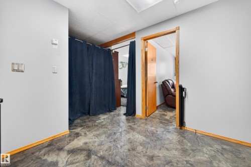 4217 55 Avenue, Lamont, AB - Indoor Photo Showing Other Room