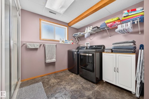 4217 55 Avenue, Lamont, AB - Indoor Photo Showing Laundry Room