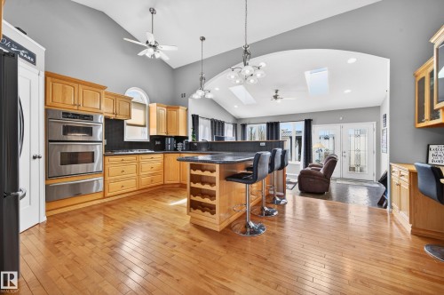 4217 55 Avenue, Lamont, AB - Indoor Photo Showing Kitchen With Upgraded Kitchen