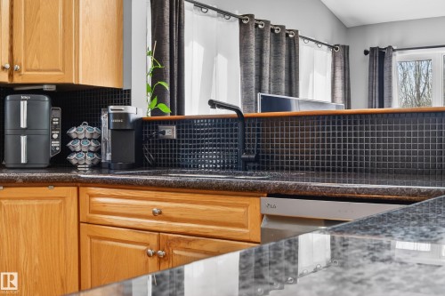 4217 55 Avenue, Lamont, AB - Indoor